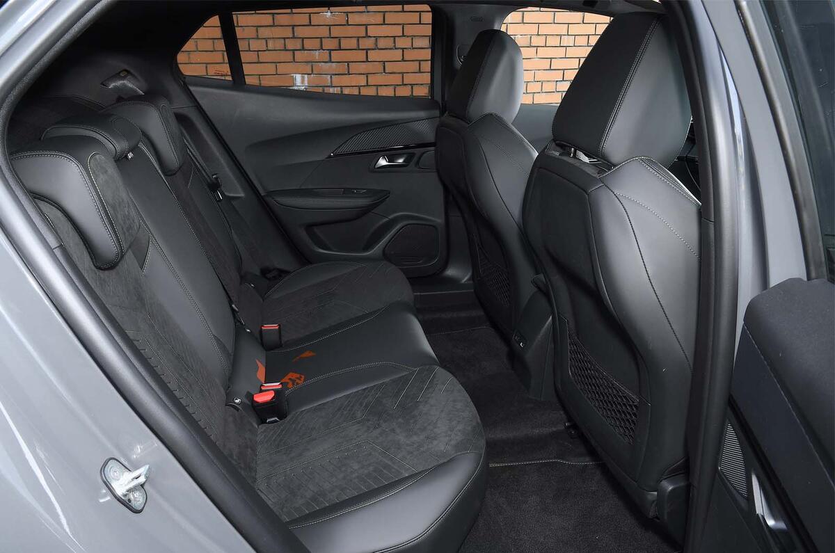 Peugeot 2008 GT rear